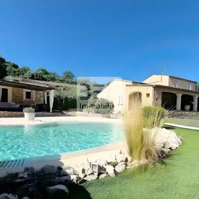 Maison 6 pièces 499000 €