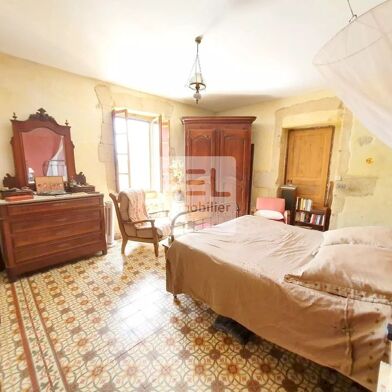 Maison 10 pièces 379000 €