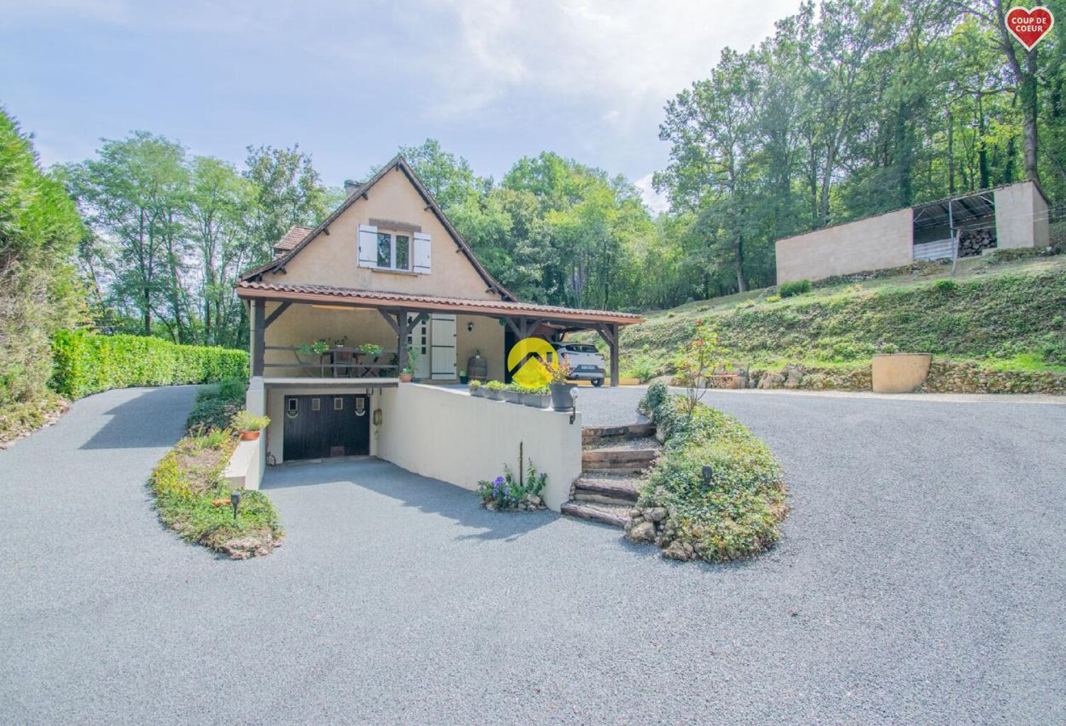 Charmante maison avec deux garages — photo 1