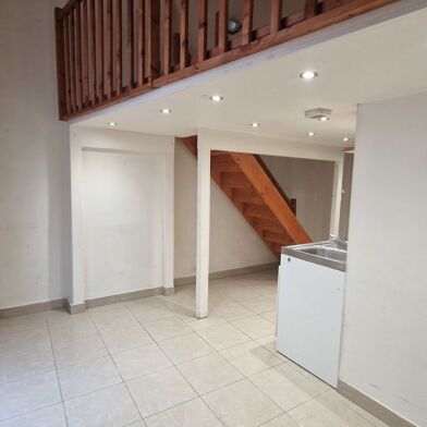 Appartement 1 pièces 720 €