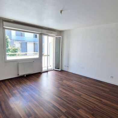 Appartement 2 pièces 809 €