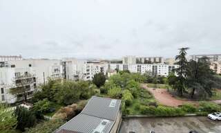 Garage  12 m² à louer à Villeurbanne (69100)