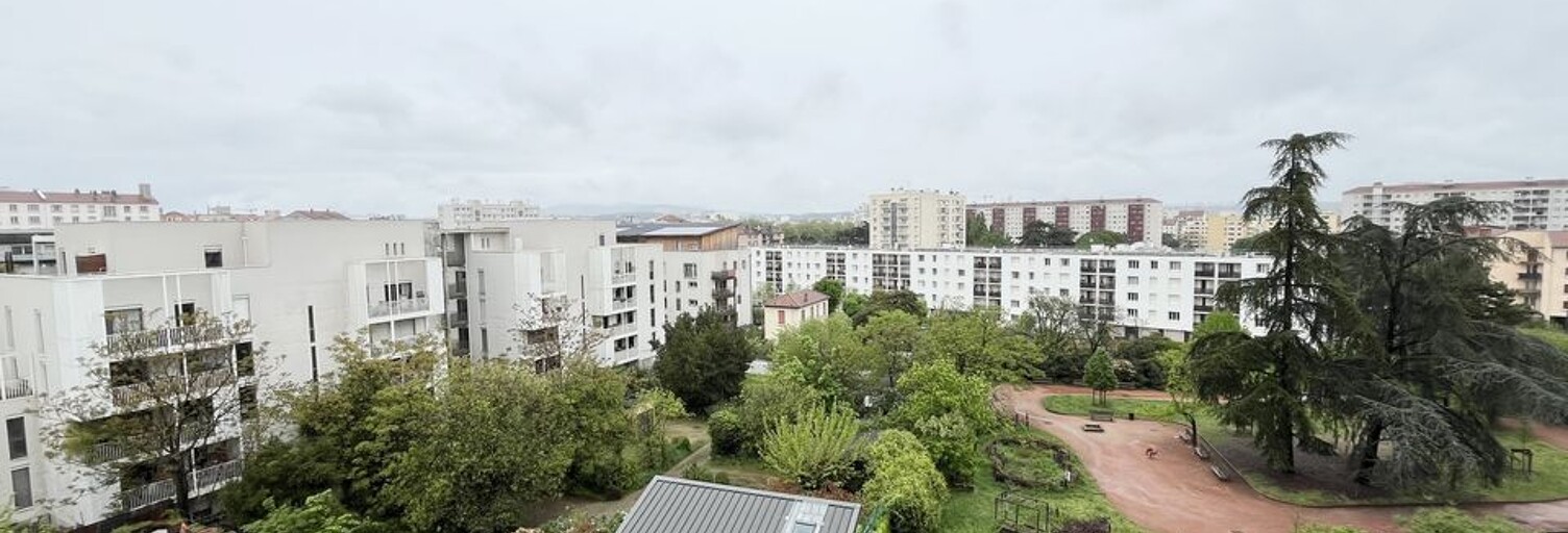 Garage  12 m² à louer à Villeurbanne (69100)
