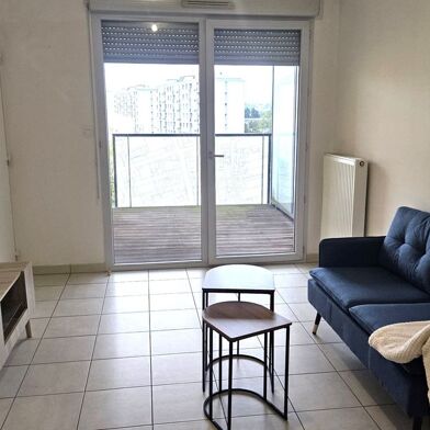 Appartement 2 pièces 805 €