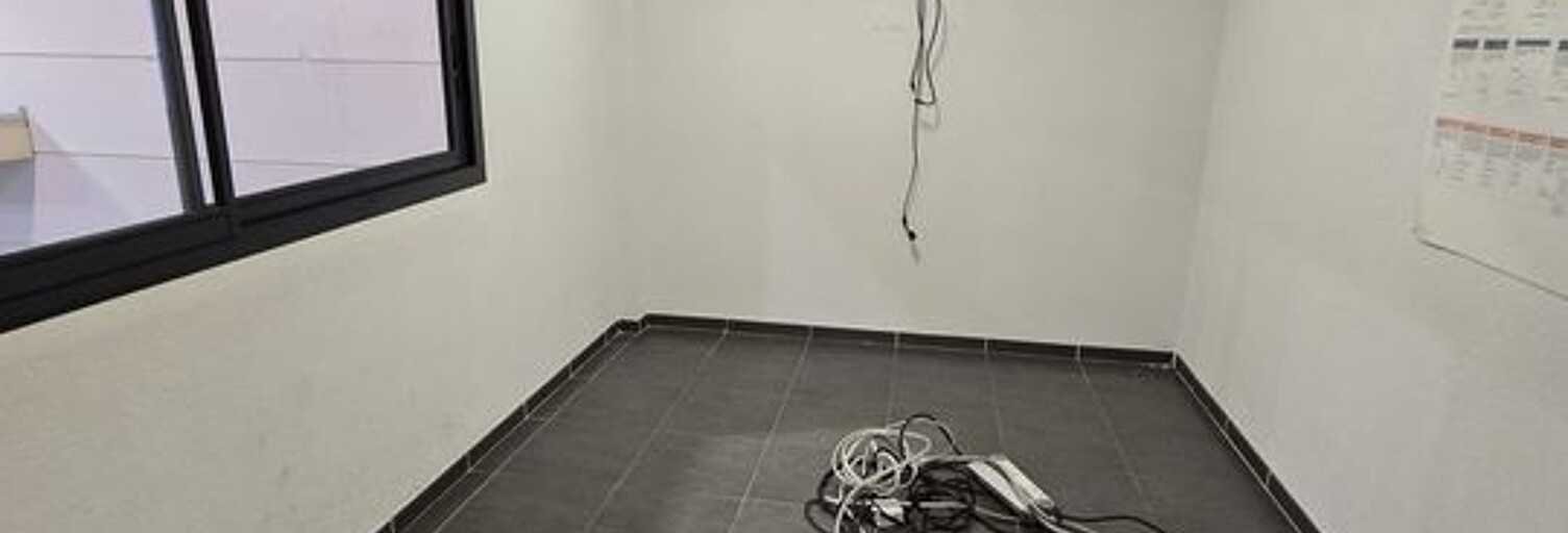 Bureau  960 m² à louer à Nîmes (30000)