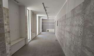 Commerce  510 m² à louer à Arles (13200)