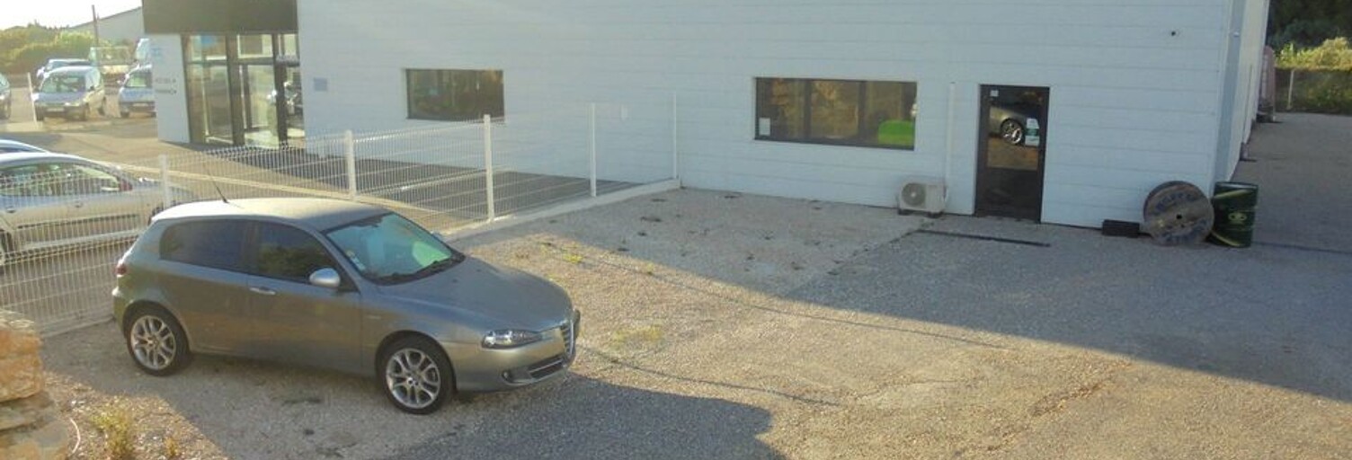 Commerce  200 m² à louer à Bellegarde (30127)