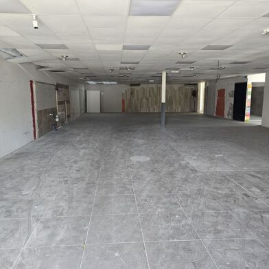 Commerce  520000 €