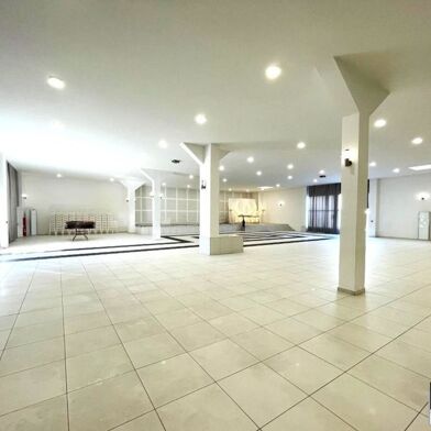 Commerce  1140000 €