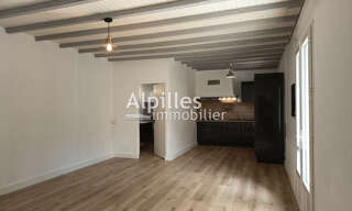 Maison  44 m² à louer à Mouriès (13890)