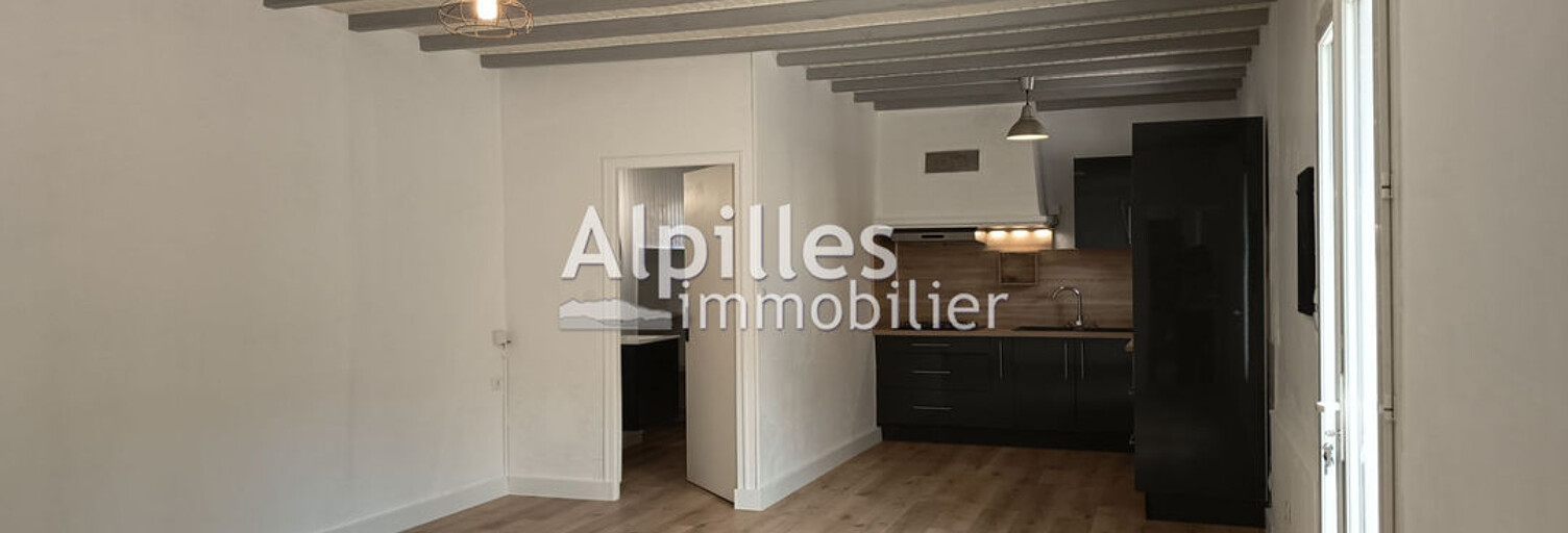 Maison  44 m² à louer à Mouriès (13890)