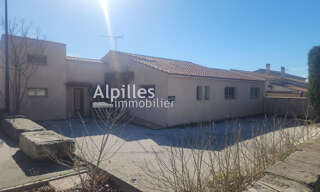 Maison 10 Pièces 186 m² à vendre à Mouriès (13890)