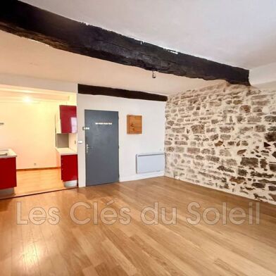 Appartement 2 pièces 666 €