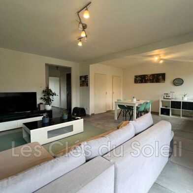 Appartement 3 pièces 1070 €