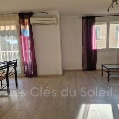 Appartement 3 pièces 275600 €
