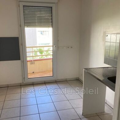 Appartement 3 pièces 241680 €