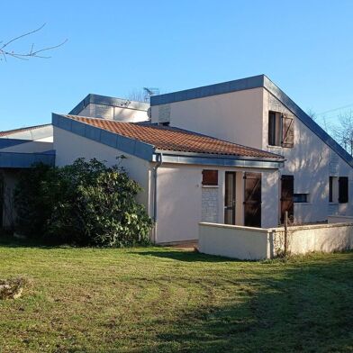 Maison 7 pièces 304500 €