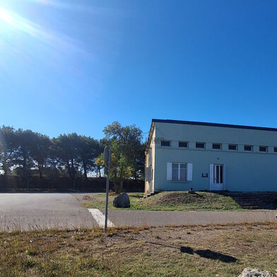 Local industriel  1344 €