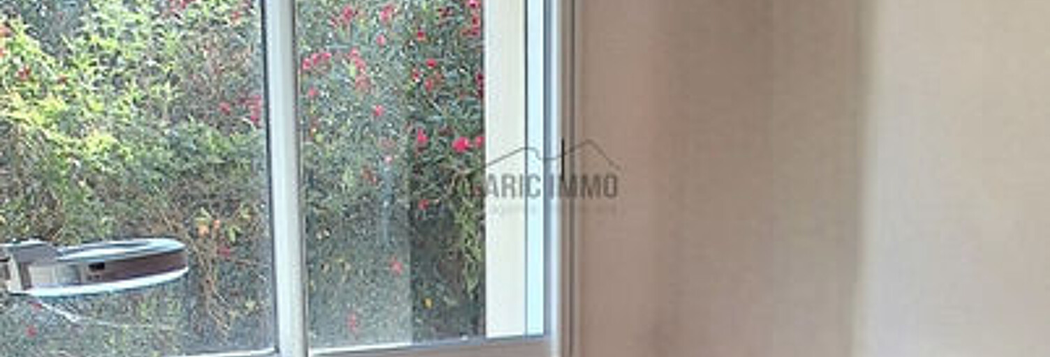 Bureau  20 m² à louer à Olonzac (34210)