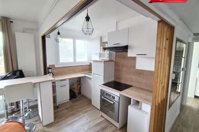 Appartement 10 pièces 870 €