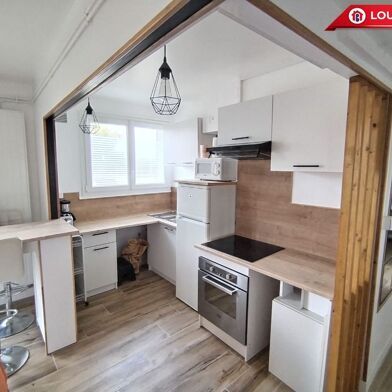Appartement 10 pièces 870 €