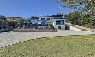 Maison 6 Pièces 280 m² à vendre à Fréjus (83370)