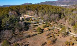 Maison 10 Pièces 450 m² à vendre à Callas (83830)