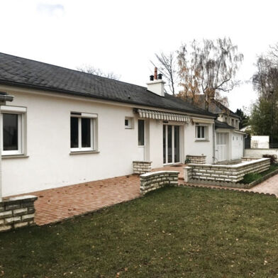 Maison 6 pièces 1310 €