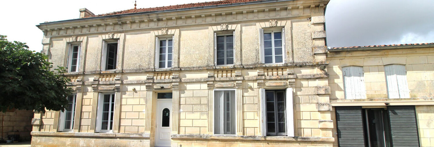 Maison 5 Pièces 200 m² à vendre à Saint-Léger (17800)