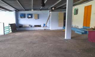 Garage  90 m² à vendre à Saint-Louis (97450)