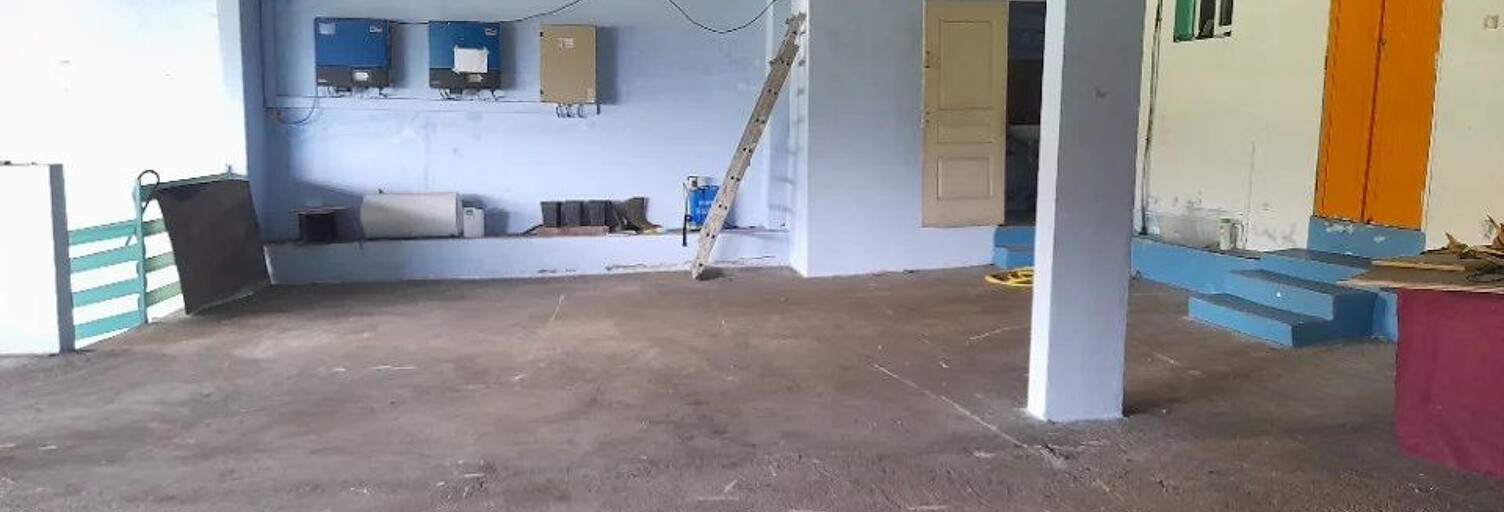 Garage  90 m² à vendre à Saint-Louis (97450)