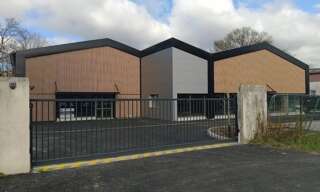 Immeuble  976 m² à louer à Pau (64000)