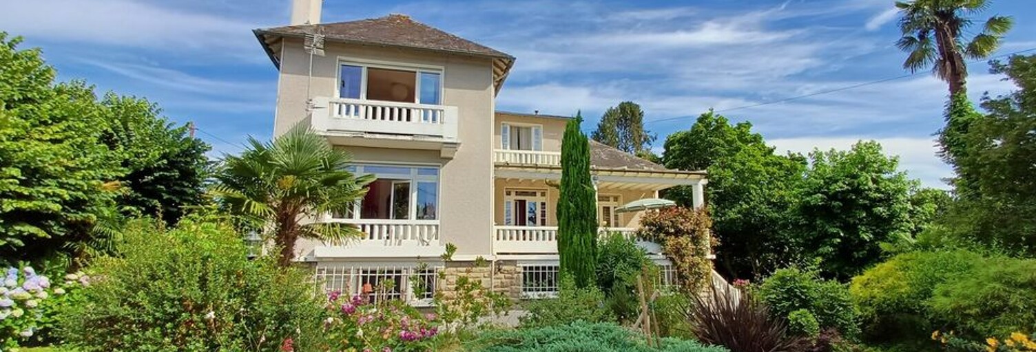 Maison 8 Pièces 233 m² à vendre à Nay (64800)