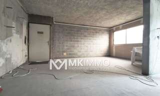 Commerce  160 m² à louer à Saint-Laurent-du-Var (06700)