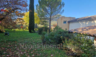 Maison  235 m² à vendre à Nyons (26110)