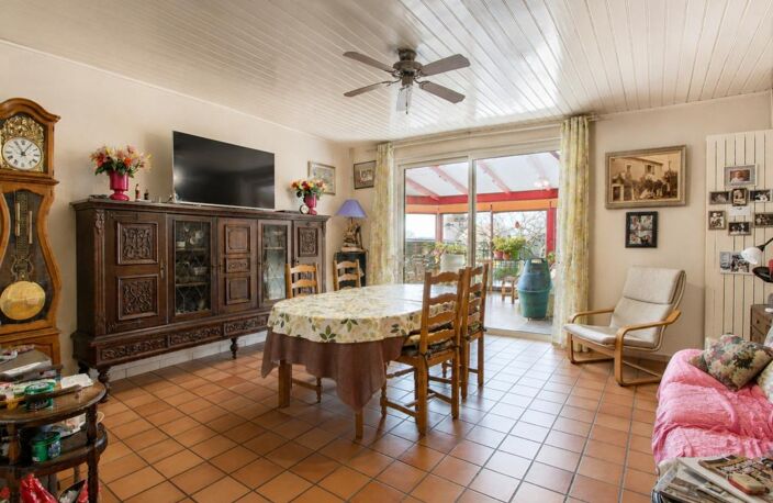 Maison à vendre 7 pièces à 10 minutes du centre ville de Dole (39) — photo 2