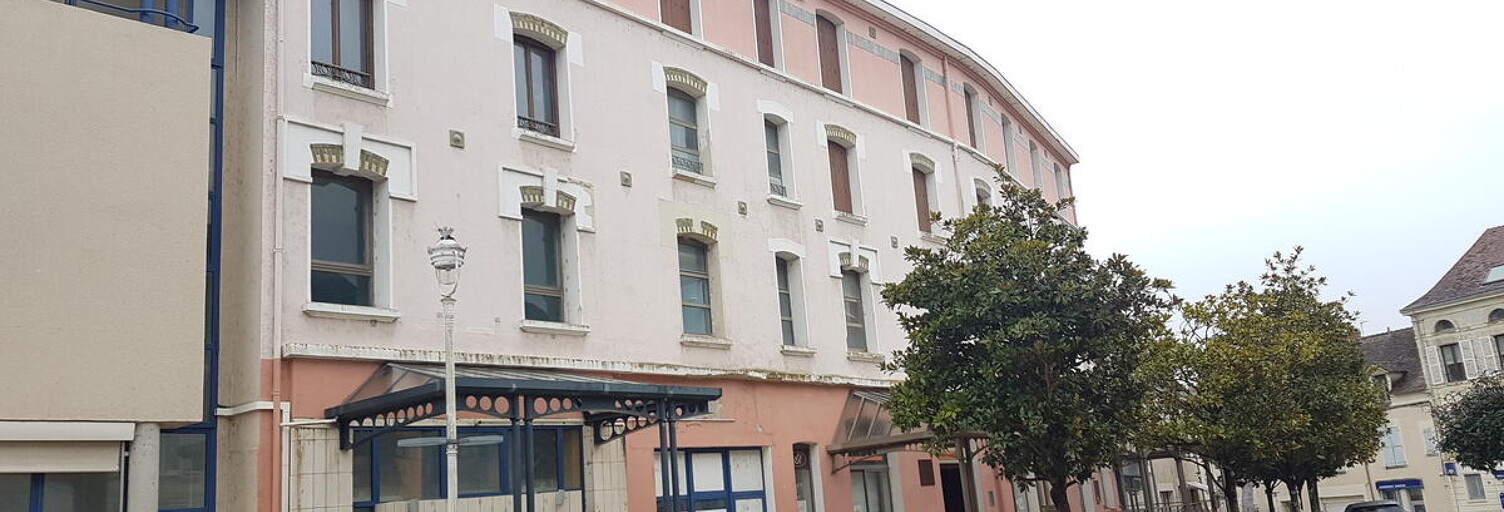 Commerce 40 Pièces 1478 m² à vendre à La Roche-Posay (86270)