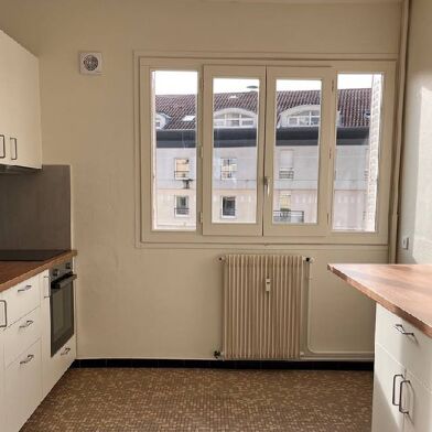 Appartement 3 pièces 1421 €