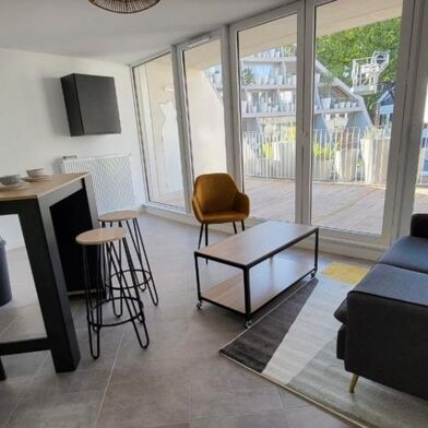 Appartement 2 pièces 900 €