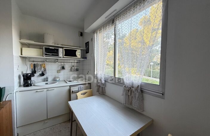 Appartement Studio à vendre 19 m2  SANARY SUR MER (83) — photo 4