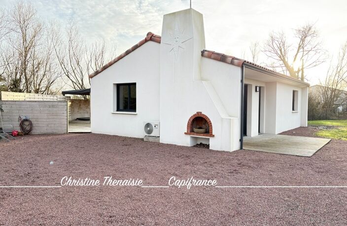 Maison à vendre Contemporaine - 2 chambres avec salle d'eau privative - Grand terrain  SAINT JEAN DE MONTS (85) — photo 4