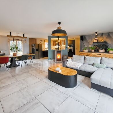 Maison 7 pièces 280000 €