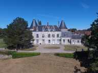 Exceptionnel château XV-XVI et XIXe avec son hameau et ses 108 hectares avec possibilité d’acheter 200ha attenants supplémentaires — photo 4
