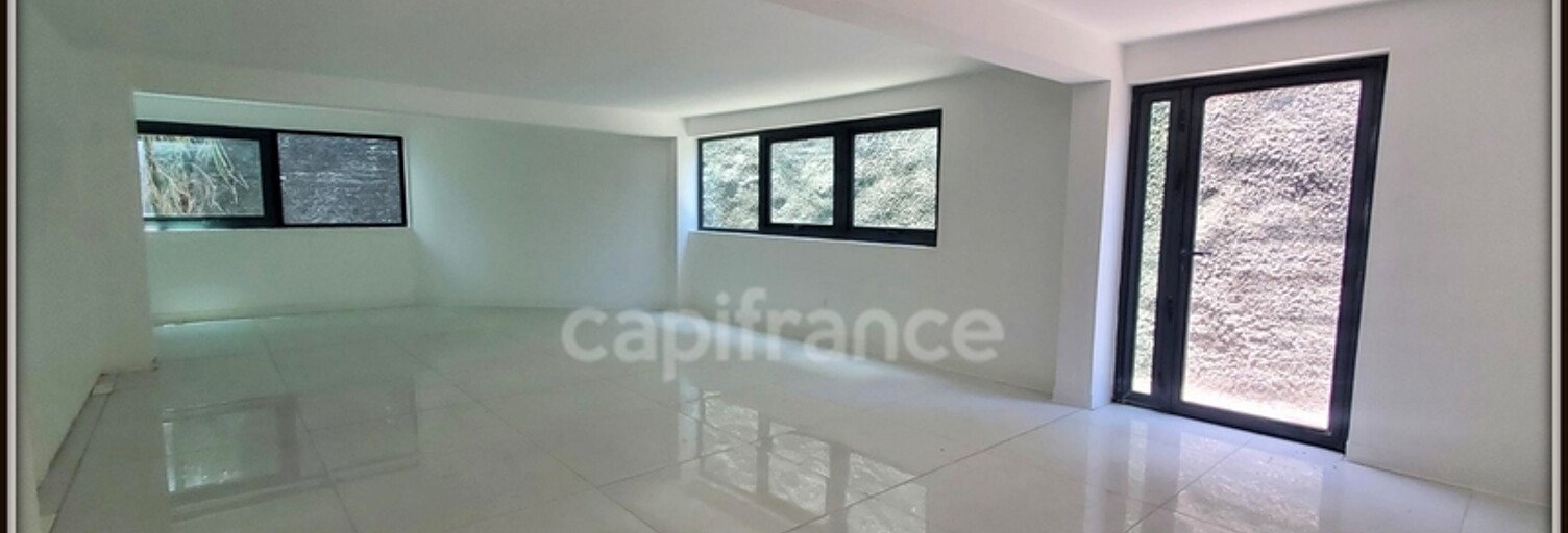 Bureau 1 Pièce 50 m² à louer à Fort-de-France (97200)