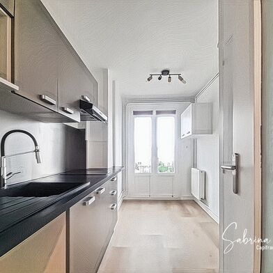 Appartement 3 pièces 934 €