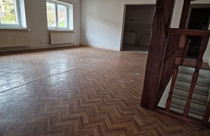 Immeuble à vendre proche SCHIRMECK - IMMEUBLE de 3 APPARTEMENTS T3 + 2 GARAGES — photo 4