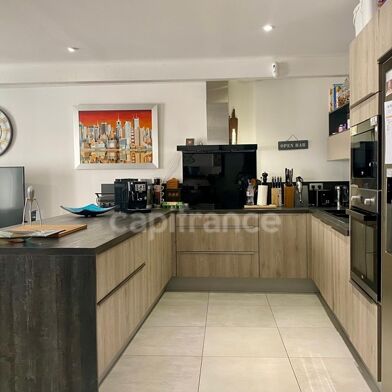 Appartement 4 pièces 330000 €