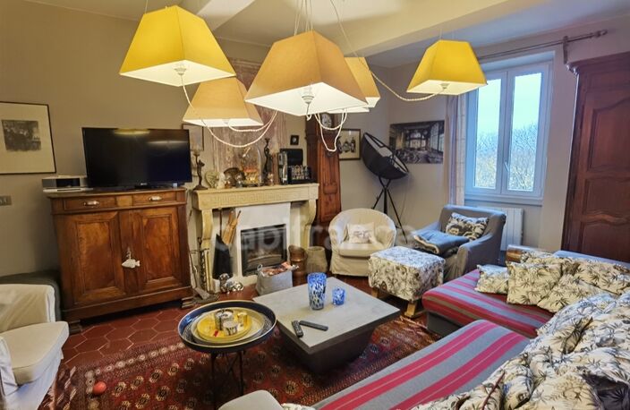 POUZILHAC (30) Maison de village à vendre 9 pièces avec petite piscine, jardin — photo 4