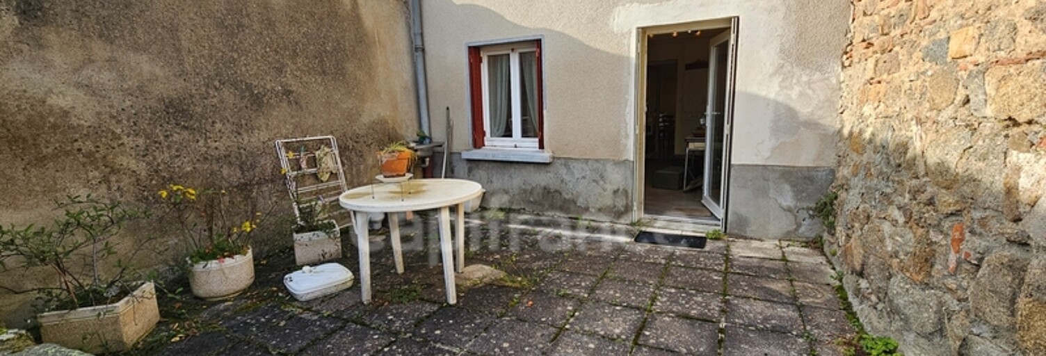 Maison 3 Pièces 65 m² à vendre à Chambost-Longessaigne (69770)