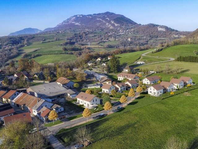 Maison neuve centre village — photo du bien